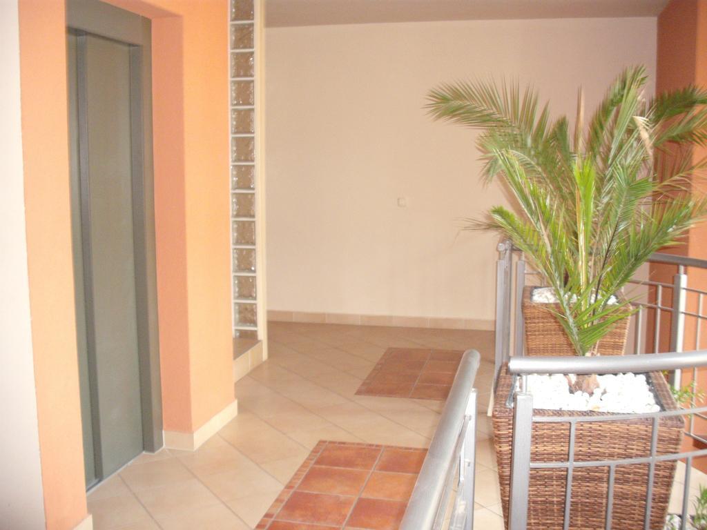 Villa Palazzo Apartments Siofok Bagian luar foto